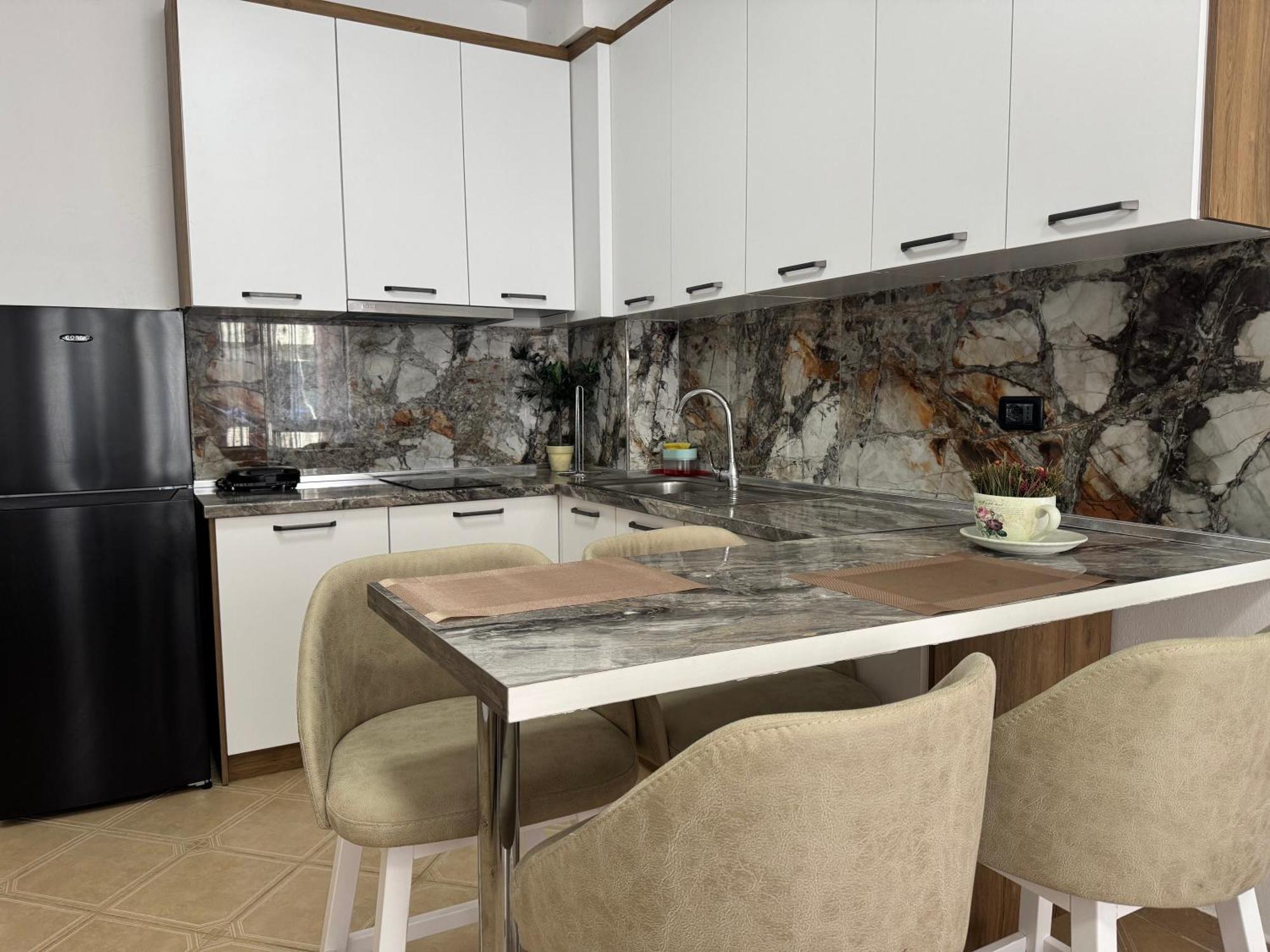 Orkidea Apartments Golem  Luaran gambar