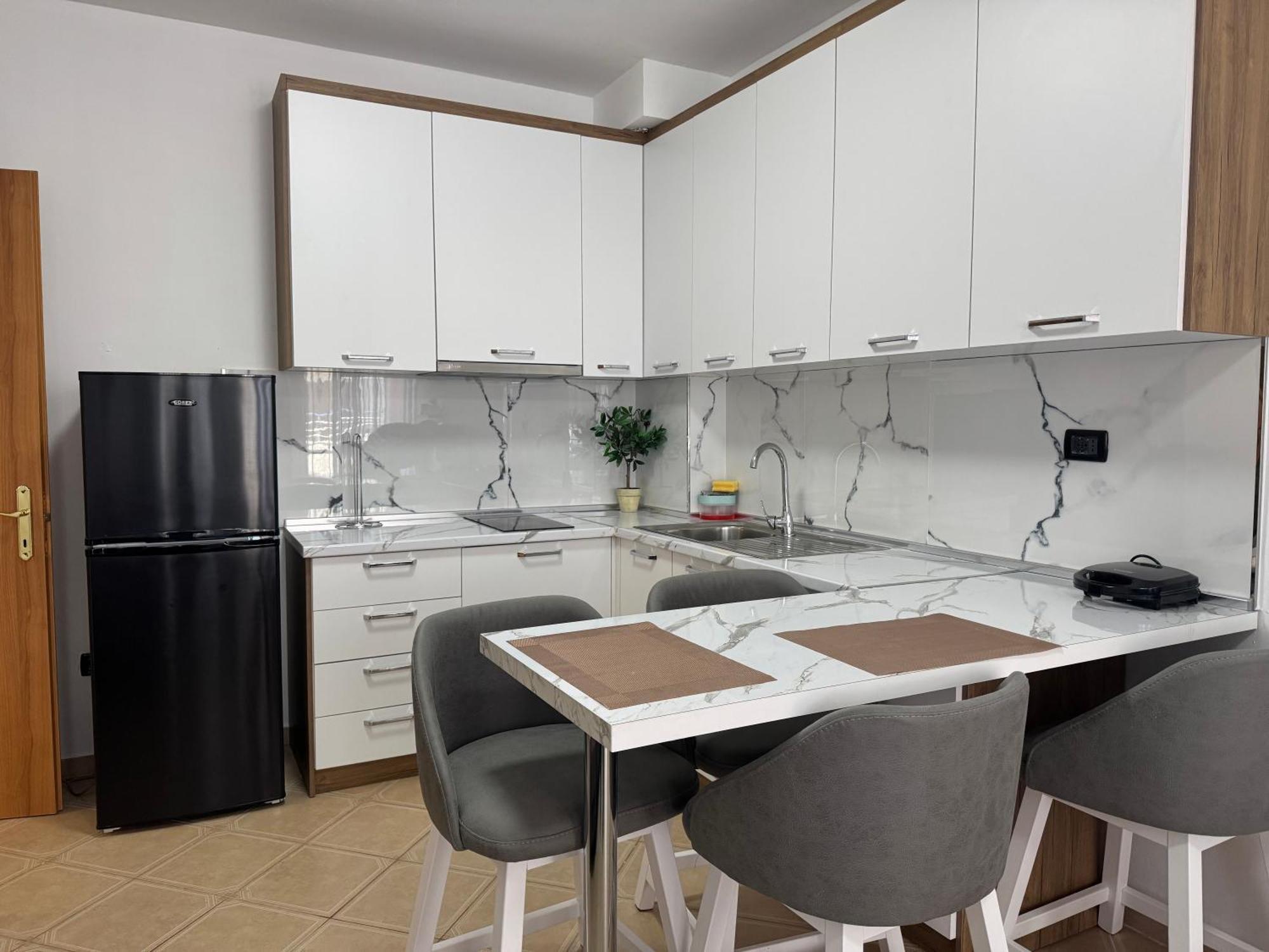 Orkidea Apartments Golem  Luaran gambar