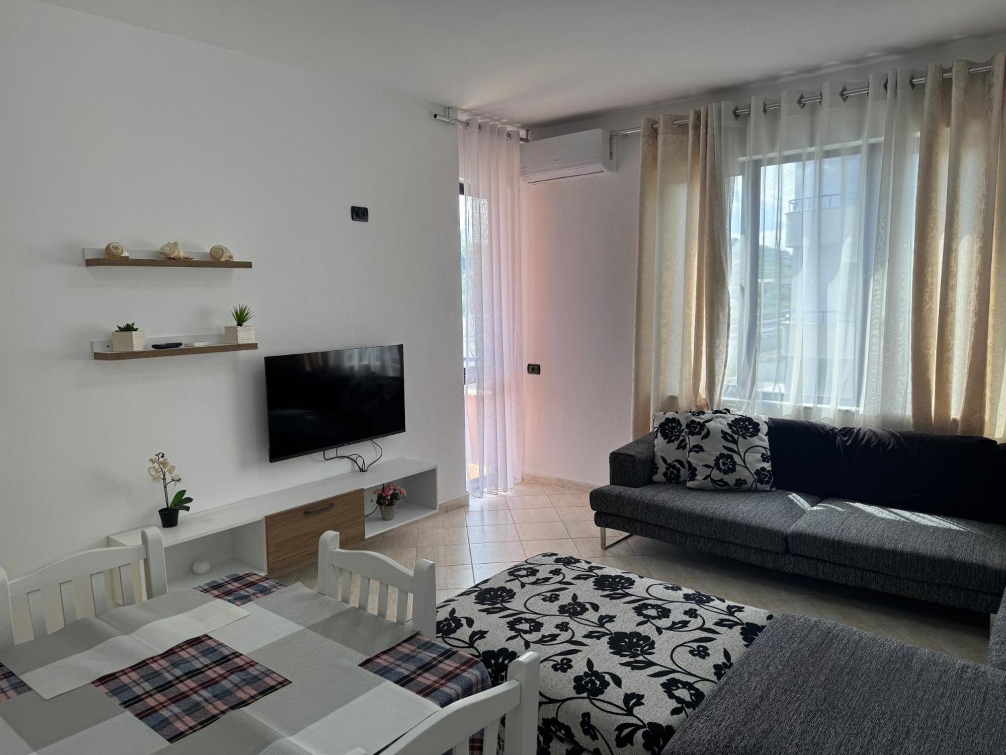 Orkidea Apartments Golem  Luaran gambar